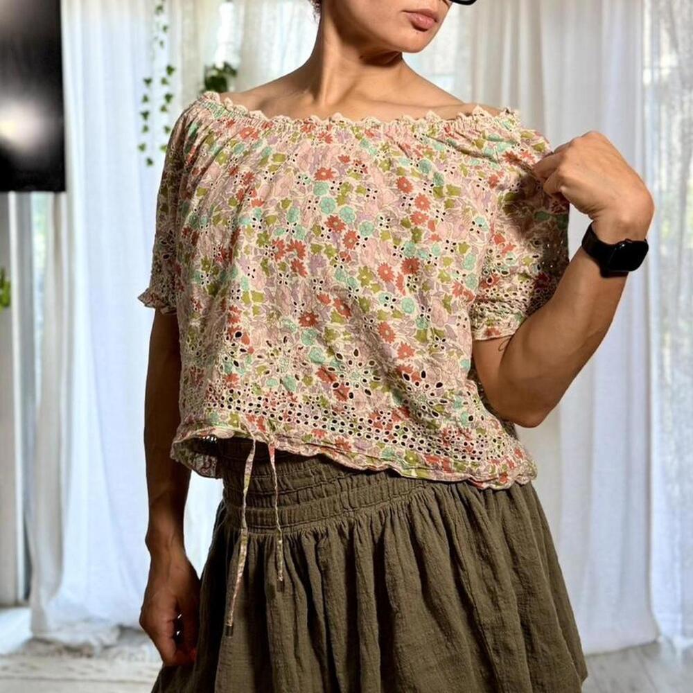 Jennifer & Grace Floral Eyelet Peasant Top – Size L - Picture 2 of 8